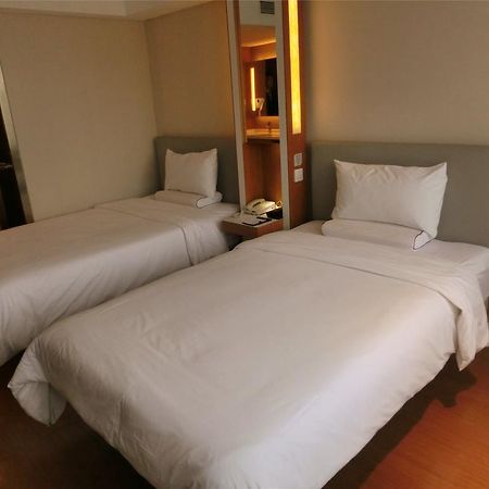 Ji Hotel Guangzhou Zhujiang New Town Exterior foto